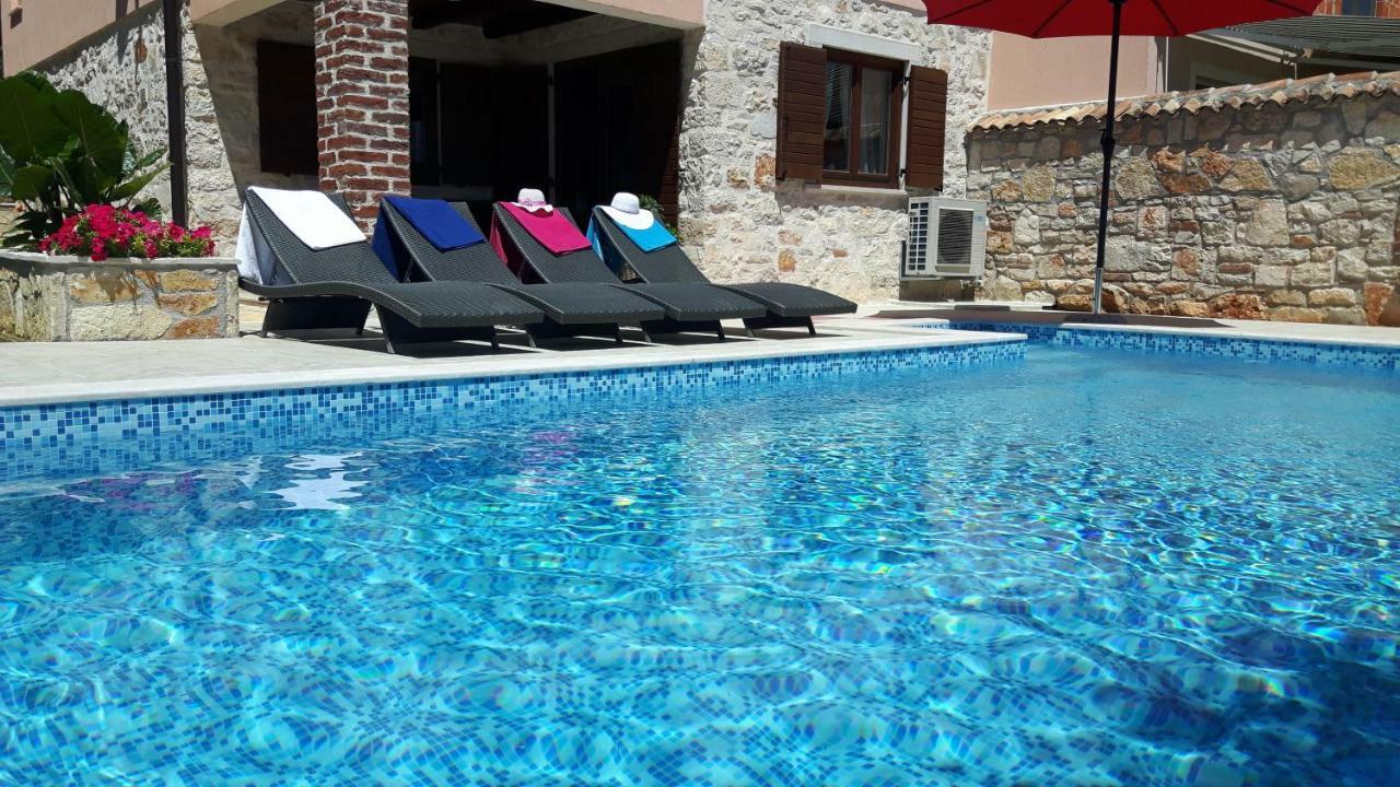 Porec Villa Luna With Pool Bagian luar foto